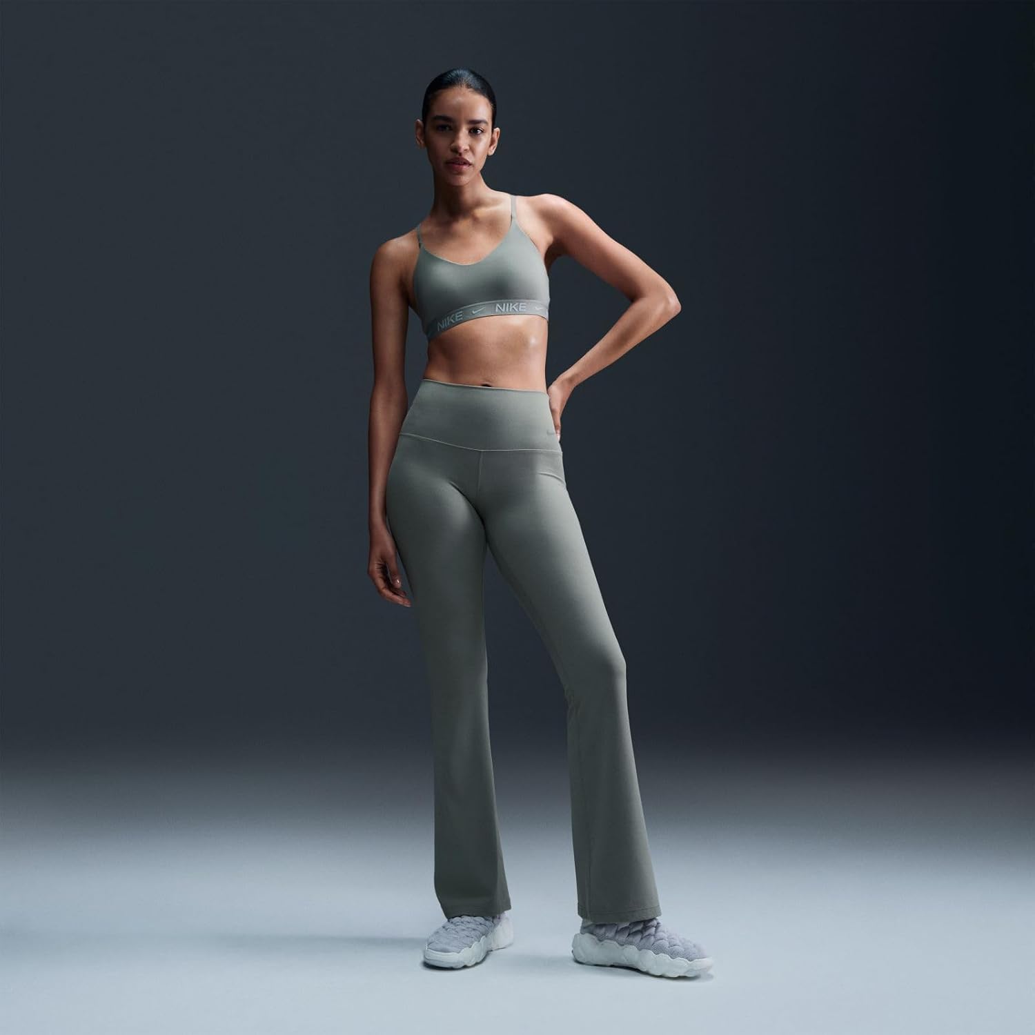 Nike Damen W nk df Indy Light Support Bra Sport-BH – Bild 2