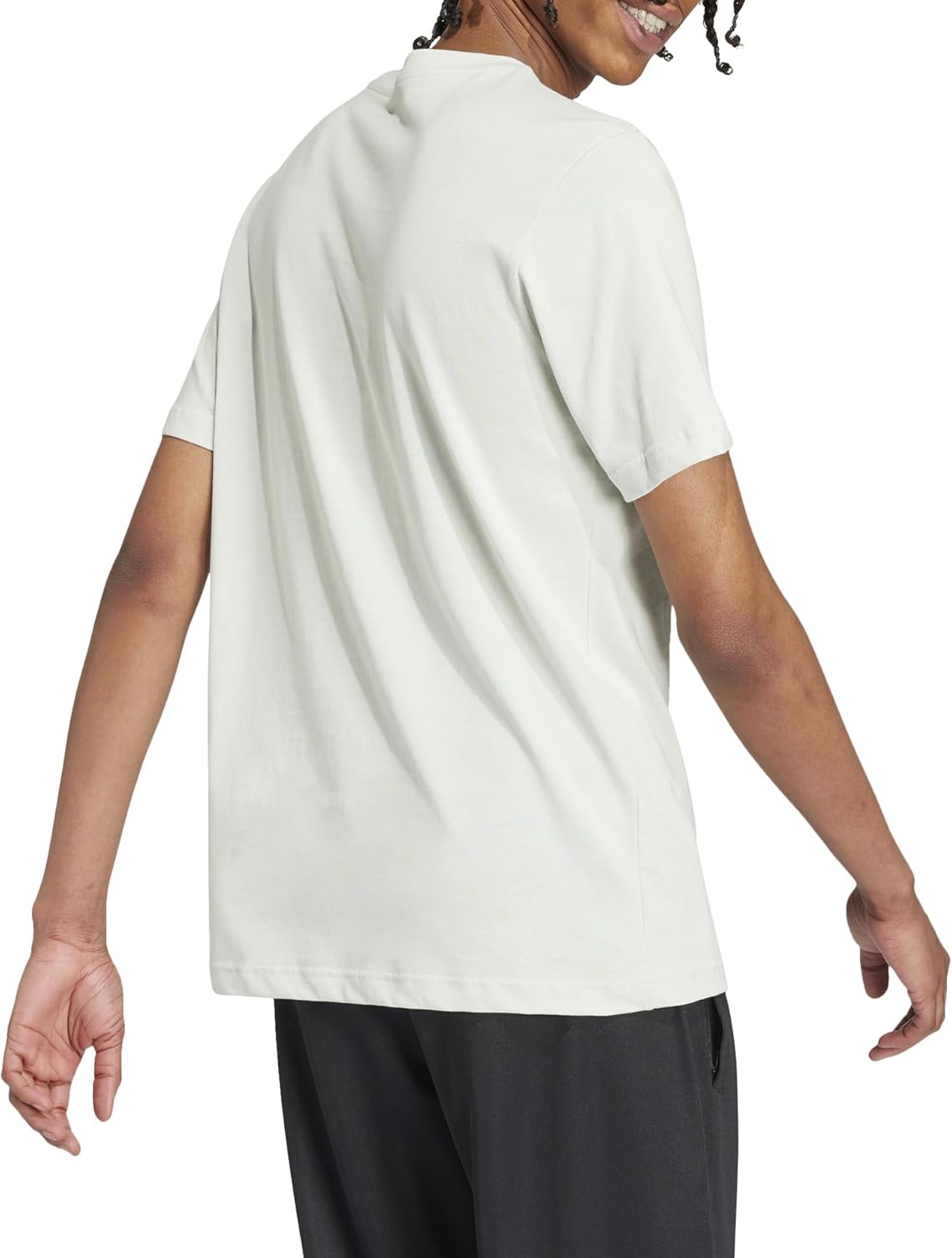 adidas Männer modernes wesentliches grafisches Tee, Leinengrün, m – Bild 2