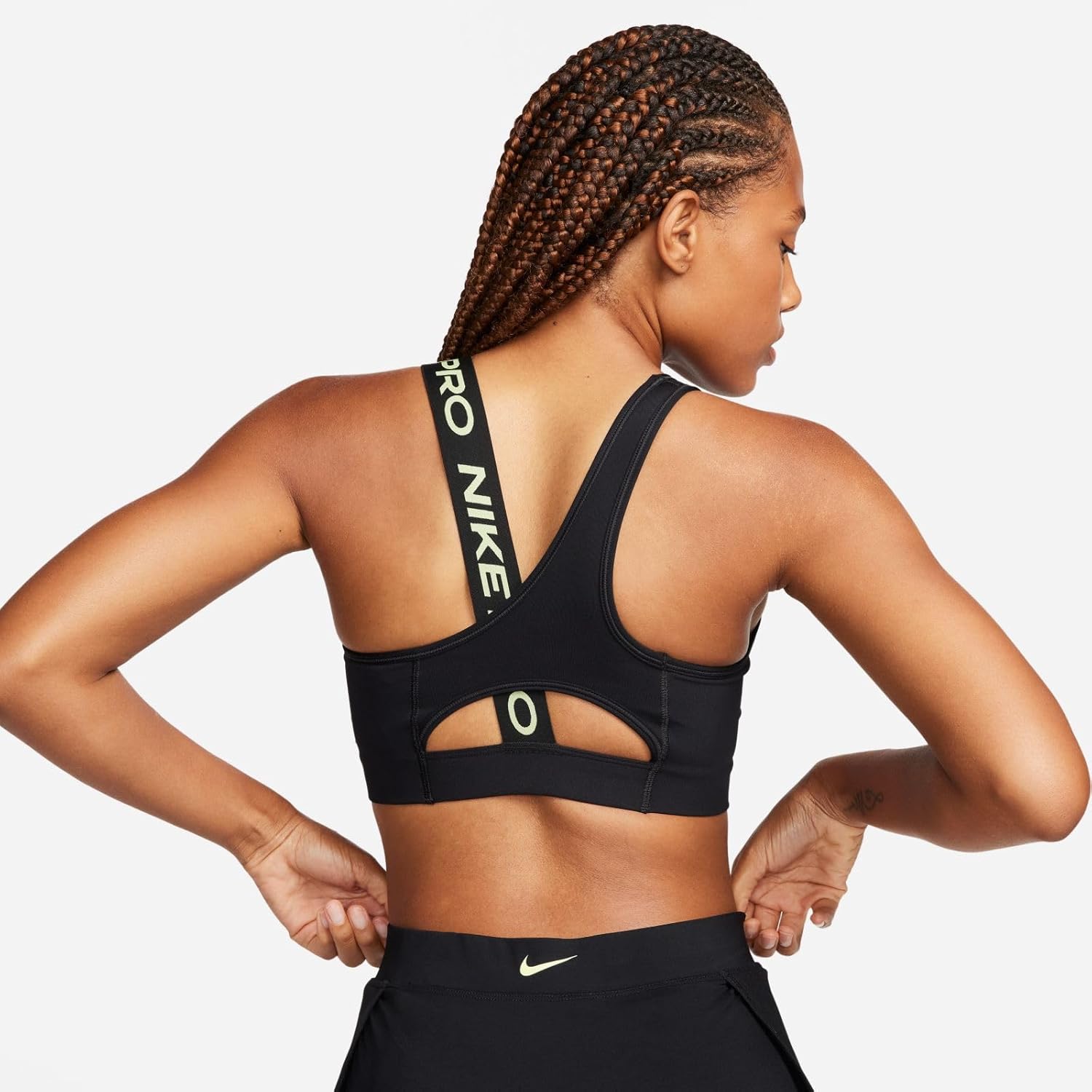 Nike Women's W NP DF SWSH Asymmetrische BH Sports Bra – Bild 3