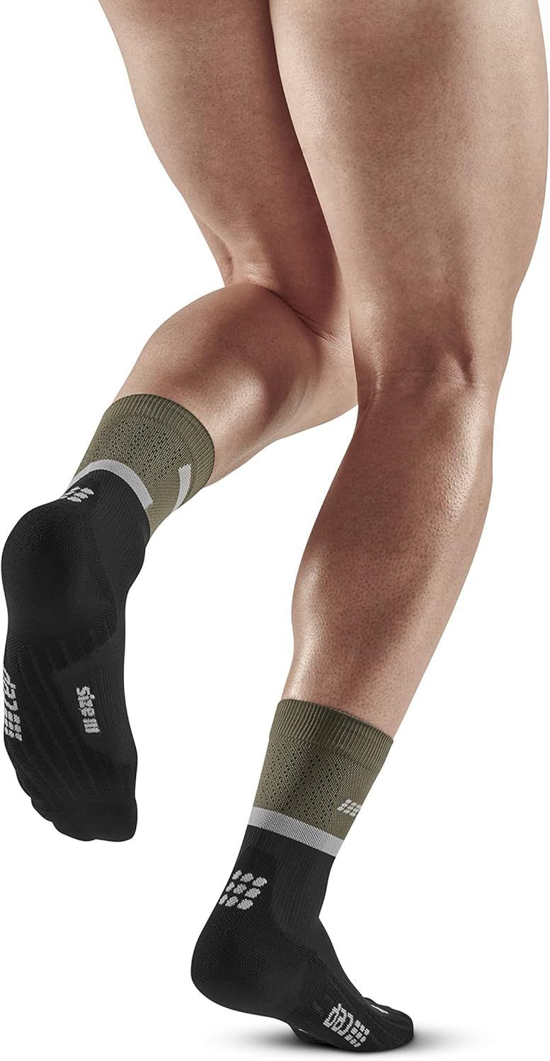 CEP-Die Laufkomprimierungssocken mittelschwer für Männer mittelgroße Laufsocken mit Komprimierung und regenerierende Kompressionssocken für Männer – Bild 2