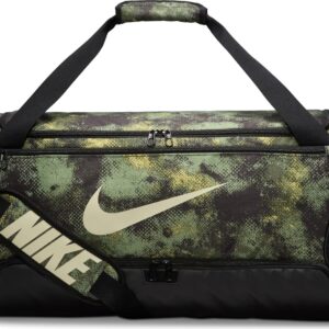 Nike Brasilia m Duffel – 9,5 Camo AOP, Ölgrün/Schwarz/Kokosmilch, FZ2585-386, Miscuar Green/Schwarz/Kokosmilch, Herrenausbildung