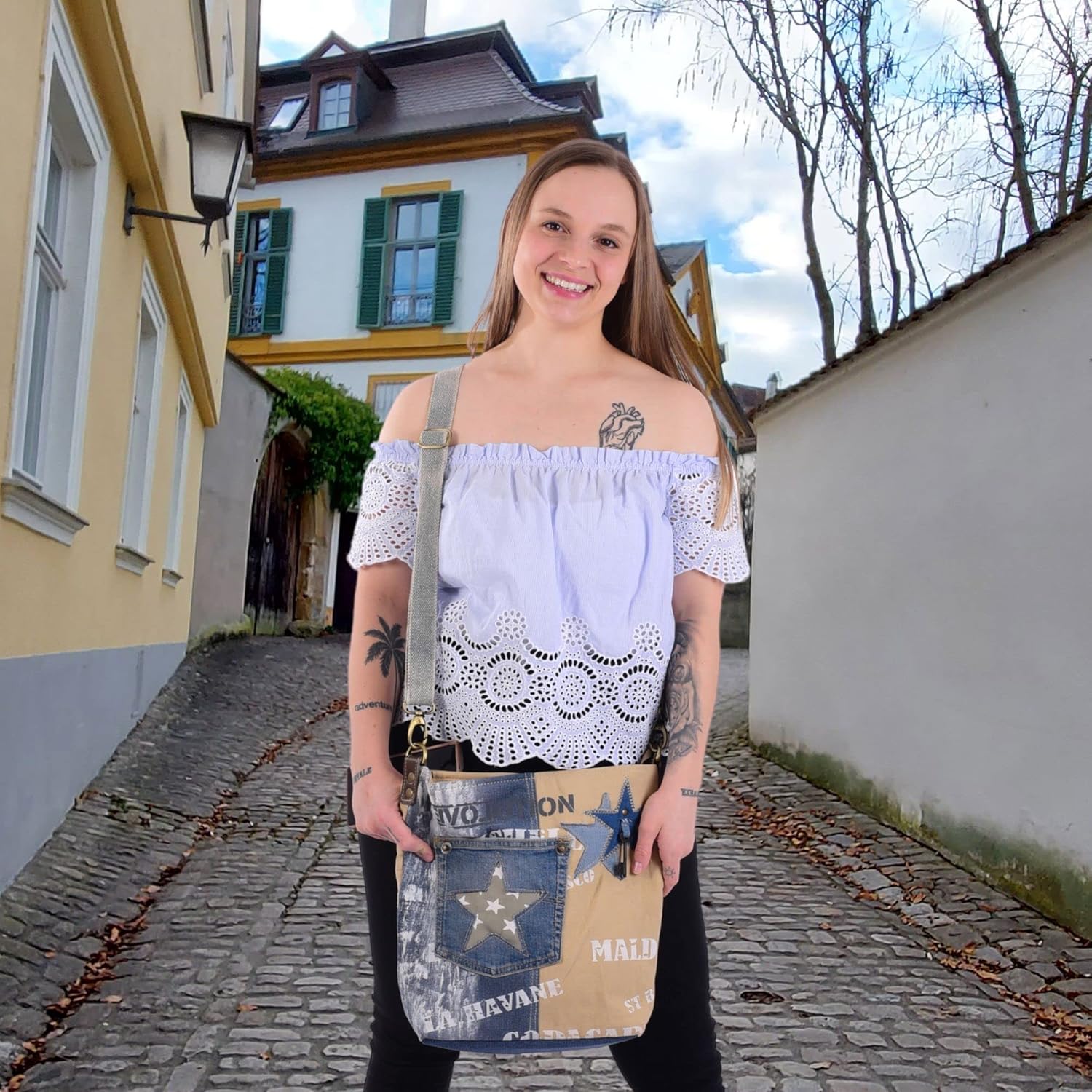 Sunsa Frauentasche. Nachhaltige Umhängetasche. Recycelte Jeans & Canvas -Umhängetasche im Vintage -Stil mit Stern. Crossover -Beutel, Blau / Beige – Bild 4