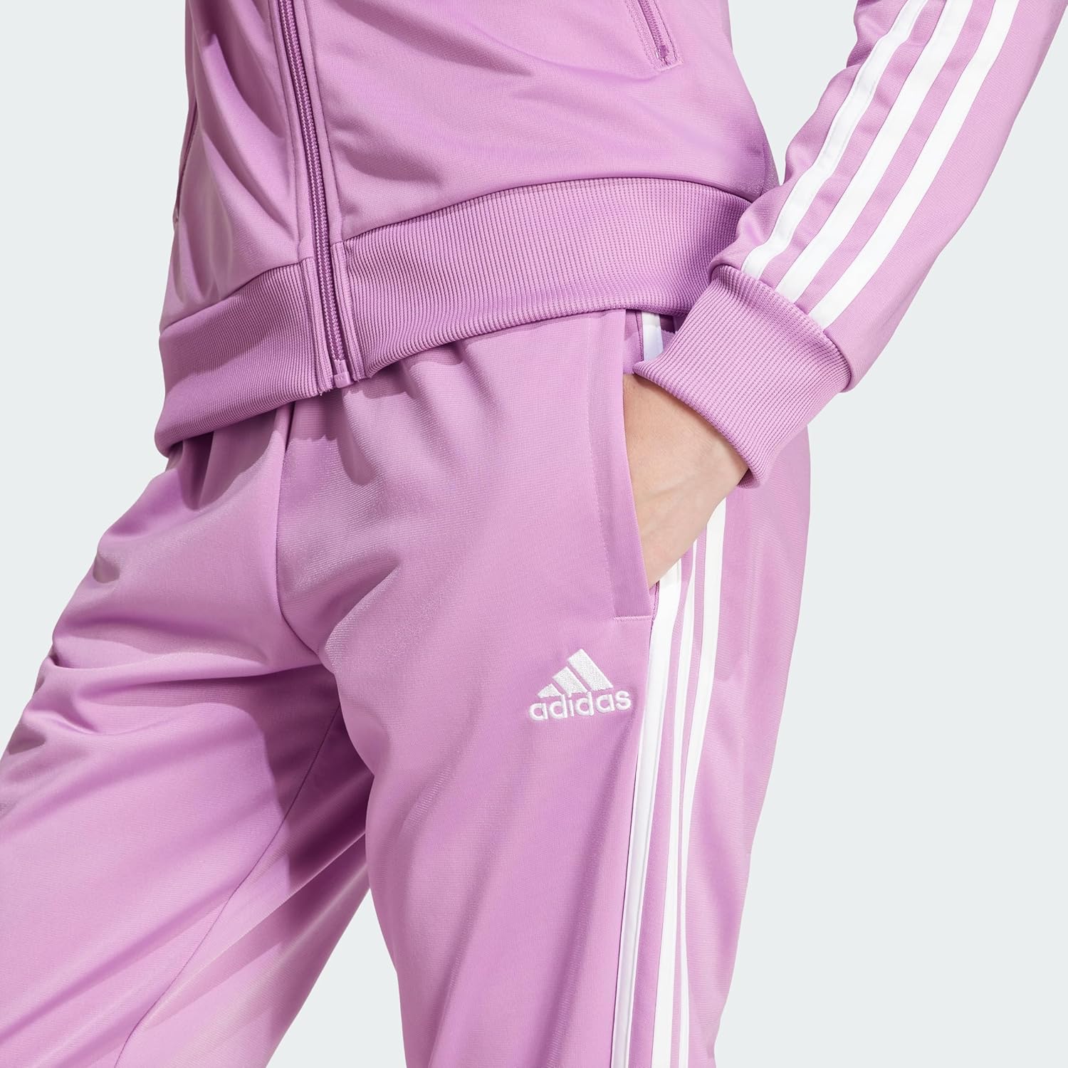 adidas Damen Essentials 3-stripes Track Suit Trainingsanzug – Bild 2