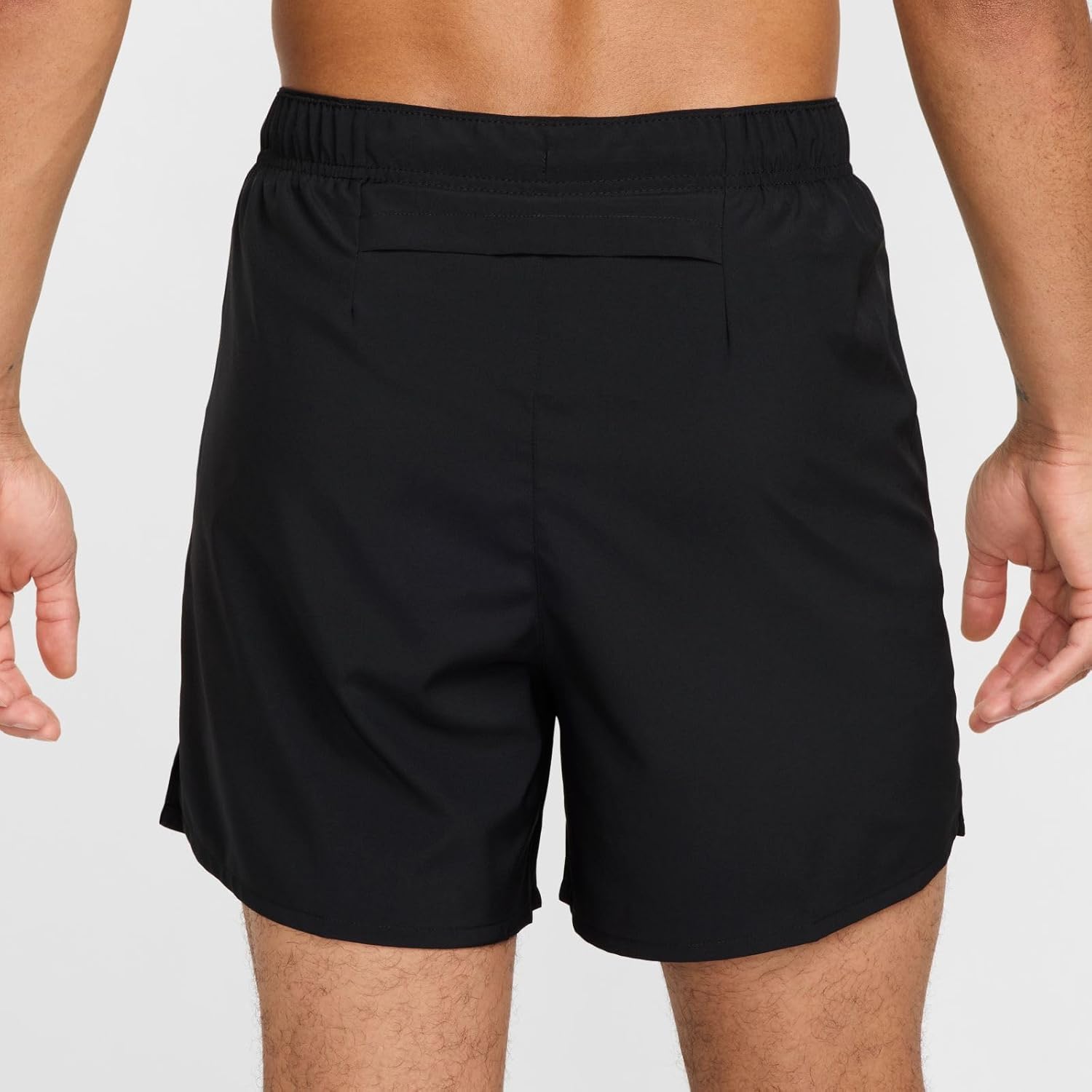 Nike Challenger HJ3588-010 Vielseitige 2-in-1-Shorts mit DRI-FIT-Technologie (Männer, ca. 18 cm), Schwarz/Schwarz/Reflektierender Silv, L. – Bild 3