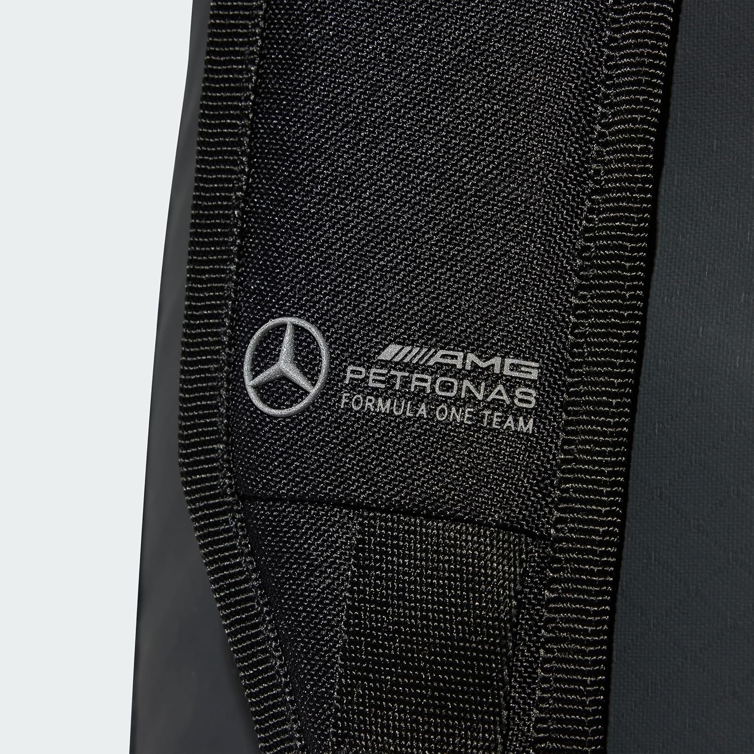 adidas unisex mercedes amg petronas formel 1 hybrid duffel, carbon/schwarz/reflektierend Silber, eine Größe – Bild 3